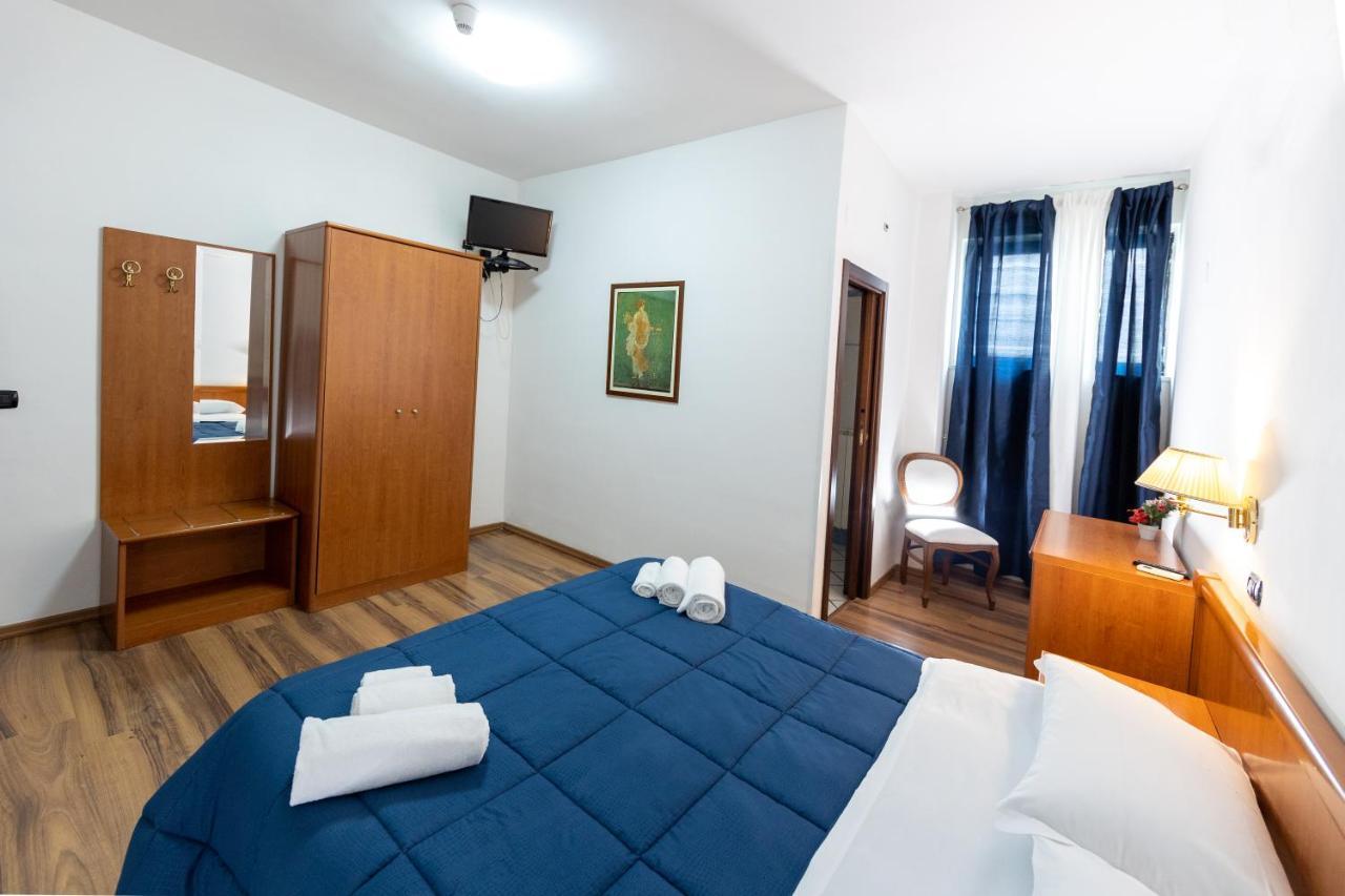 Hotel Pompeii Ruins Торе Анунциата Екстериор снимка